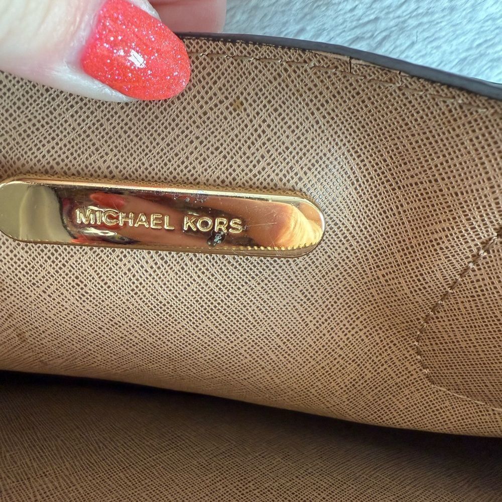 Michael Kors Beige Leather 2-Way Tote - Picture 7 of 10